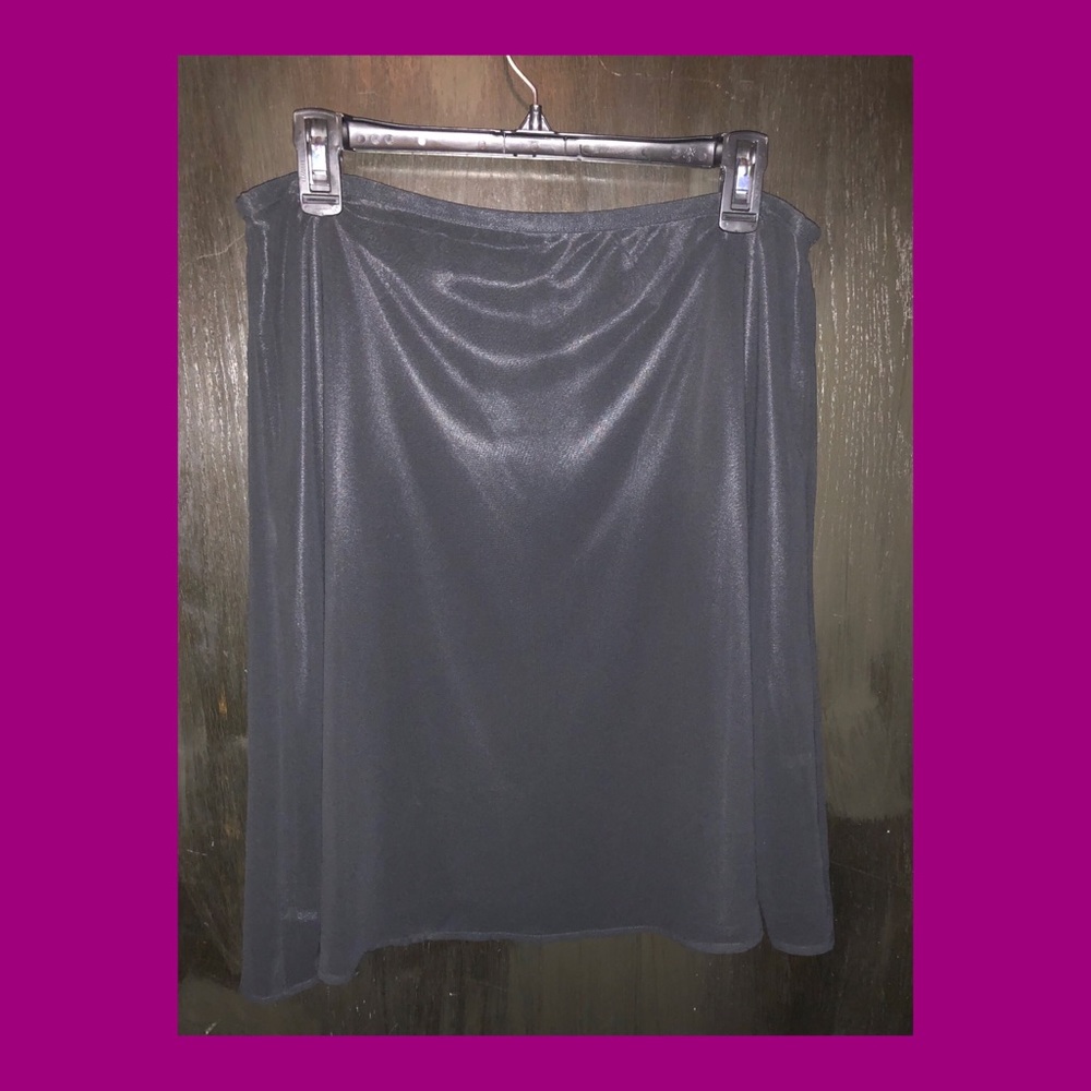 Black flowy layer skirt